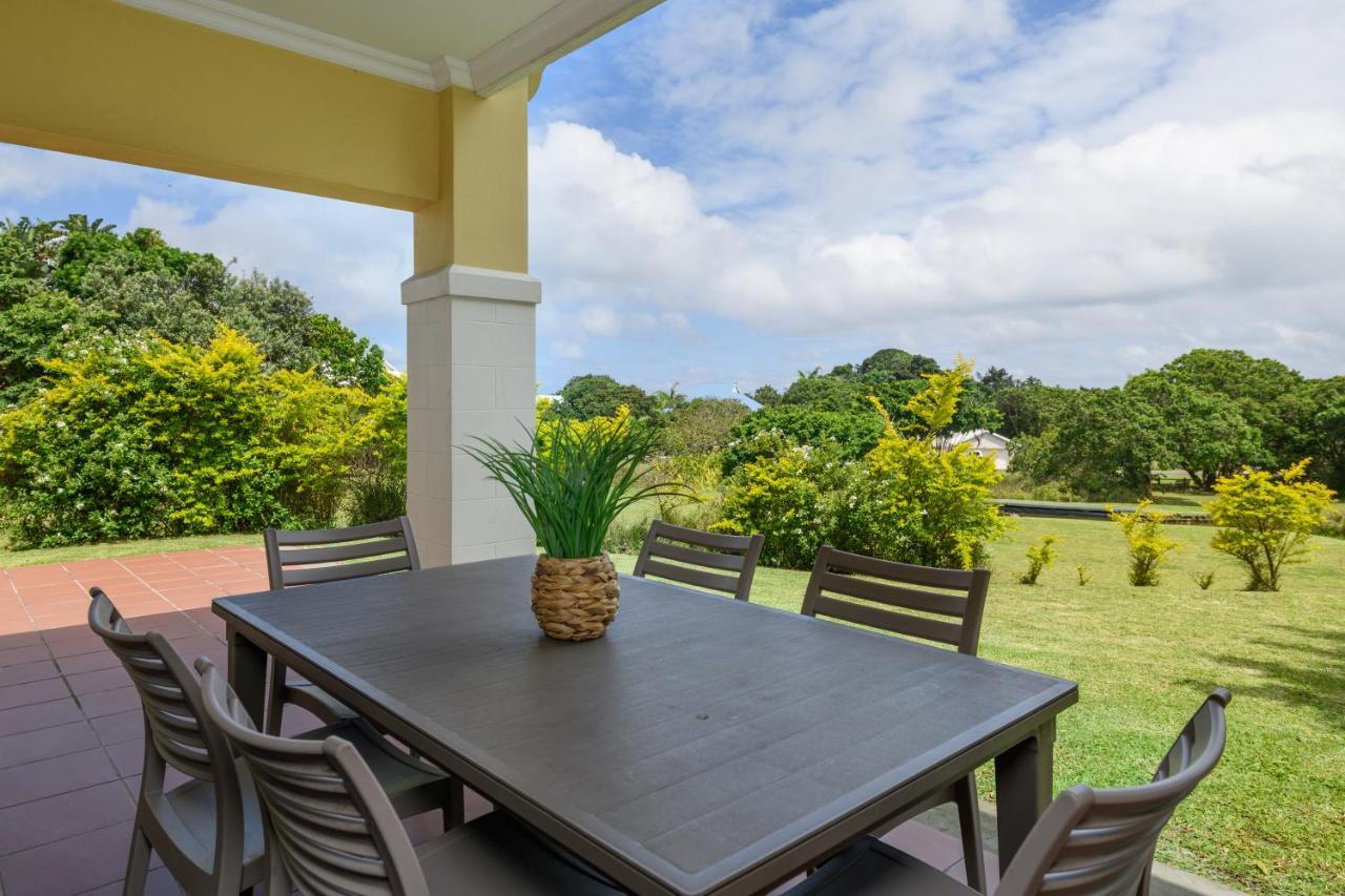 Villa Caylee Caribbean Estates - Ultra-Luxurious - Rimas Interiors Designs - Private Beachfront Escape - Premium Serviced For 8 Guests Port Edward Extérieur photo