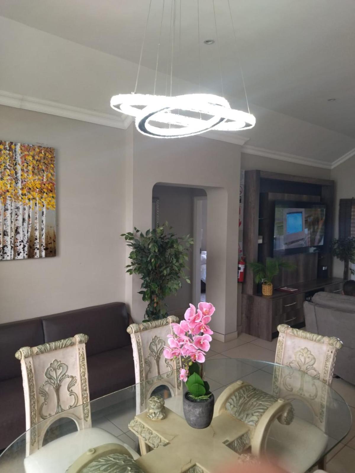 Villa Caylee Caribbean Estates - Ultra-Luxurious - Rimas Interiors Designs - Private Beachfront Escape - Premium Serviced For 8 Guests Port Edward Extérieur photo